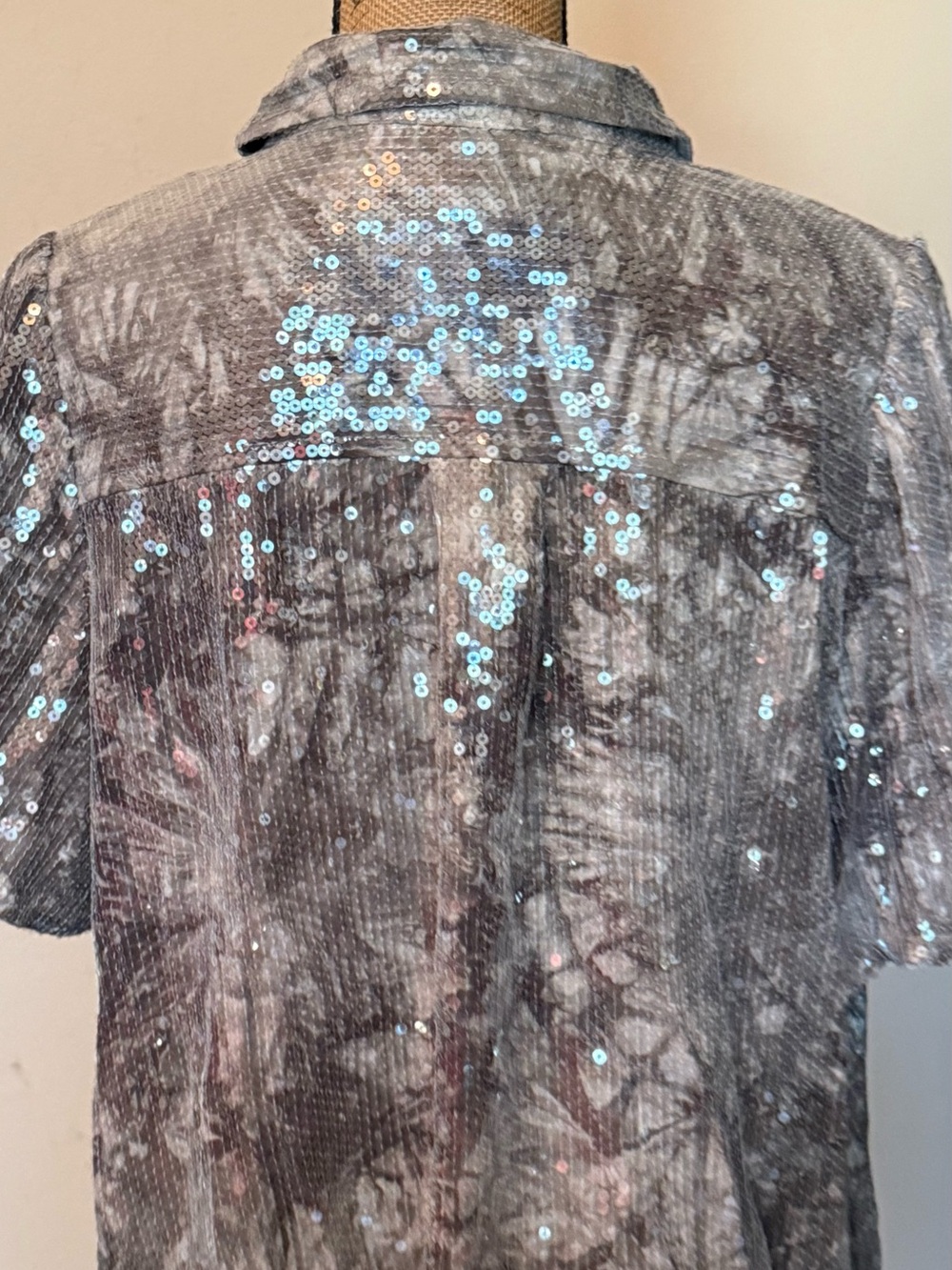 Pilcro (Anthropologie brand) short-sleeve sequin buttondown blouse-new w/out tag - Picture 6 of 9